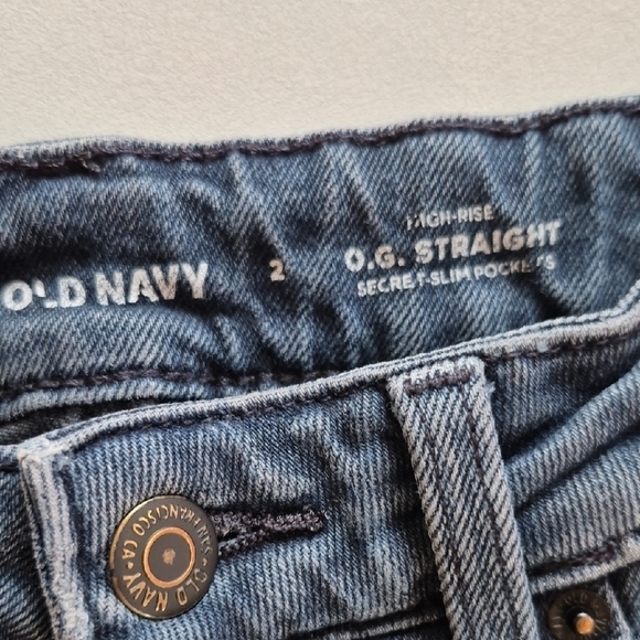 Blue Ankle Cropped Jeans with Distressed Details - Picture 3 of 6